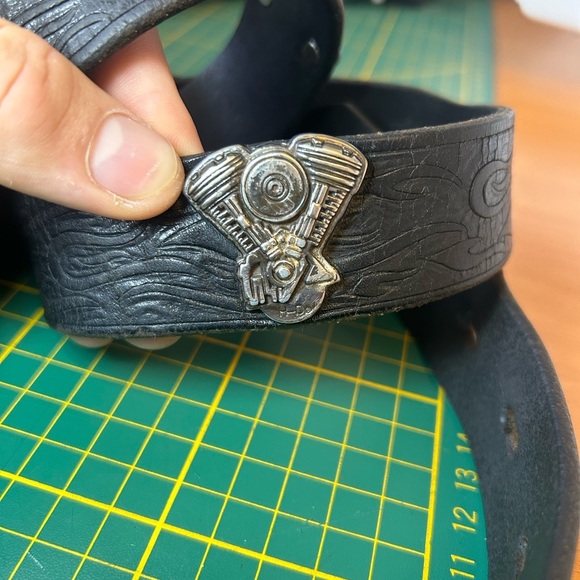 Rare Vintage Harley Davidson silver engine studded flame embossed leather belt - Picture 2 of 15